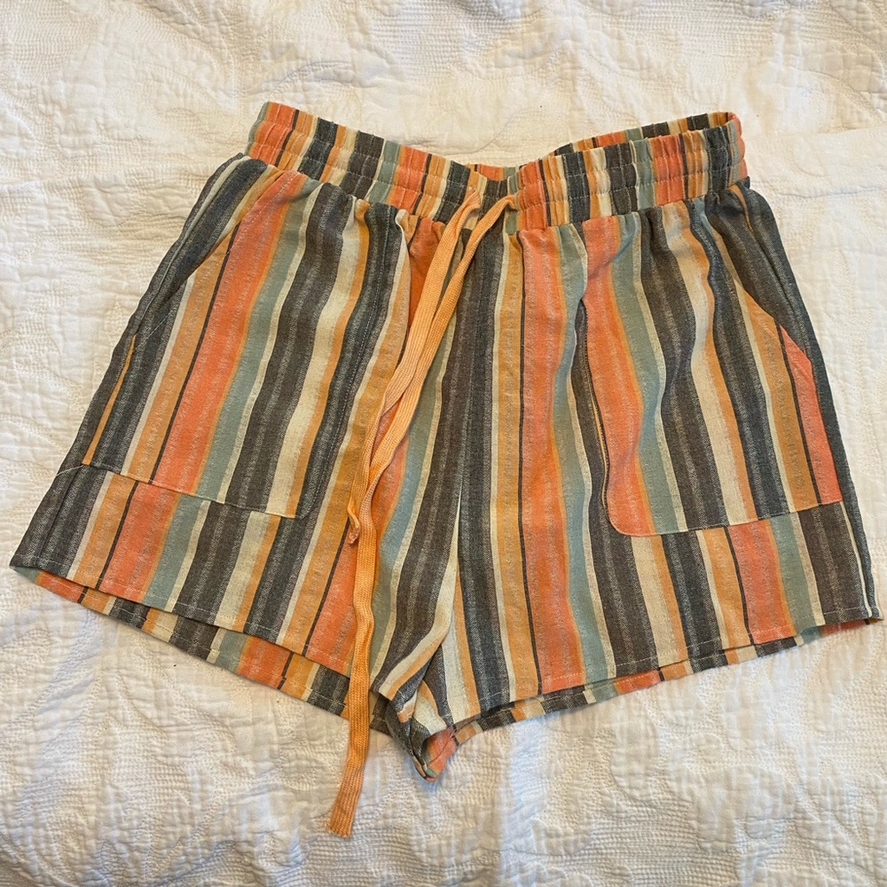 Emery Rose women’s striped/slant pocket elastic waist shorts, multicolor size M